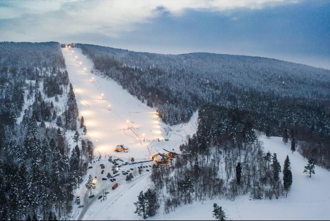 Pensjonat Laworta Ski Ustrzyki Dolne Luaran gambar